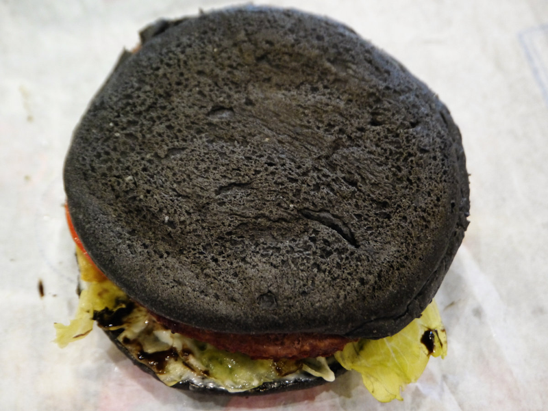 Illustration for article titled How'd That Black Burger King Hamburger Taste? Let's Find Out.